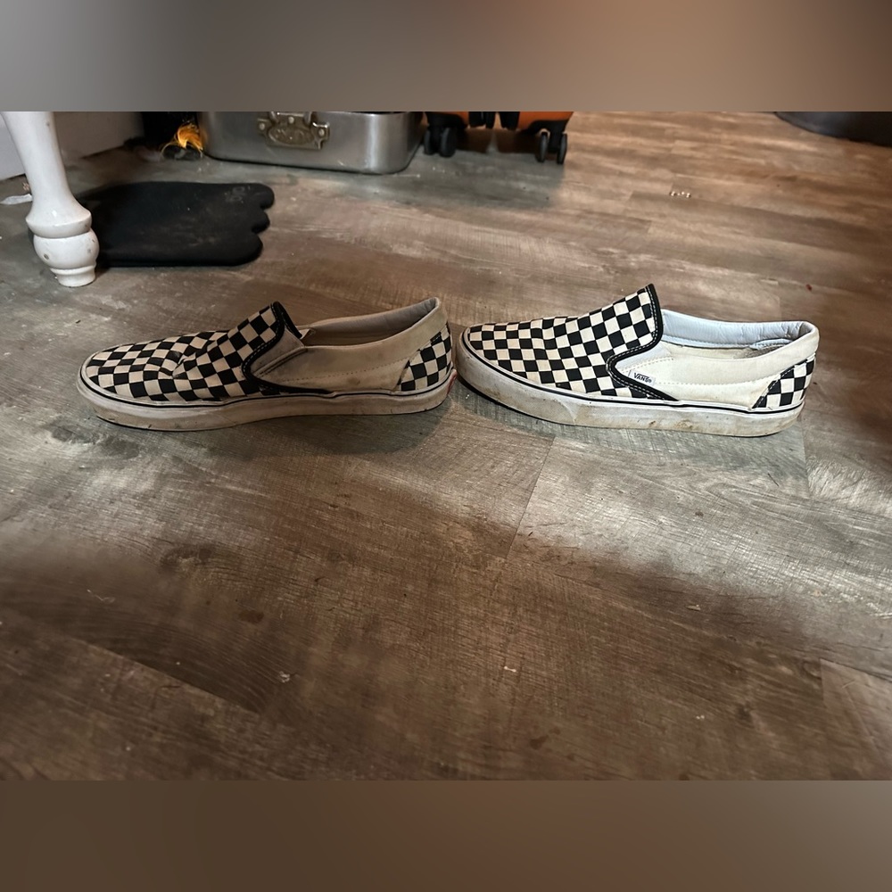 men’s size 11 checkered vans